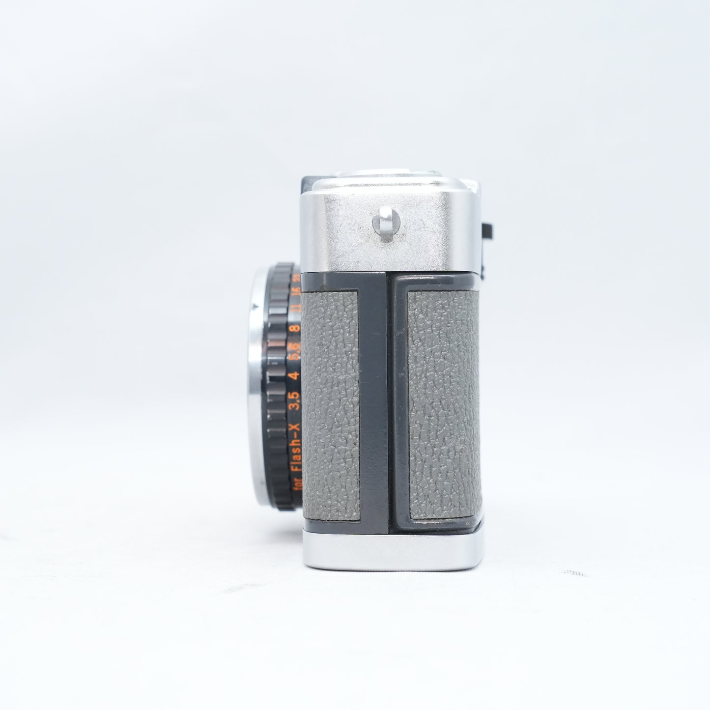 Olympus PEN EE
