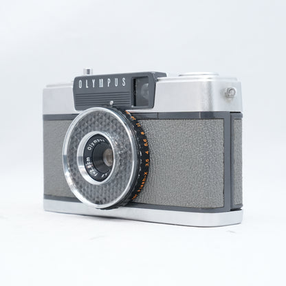 Olympus PEN EE