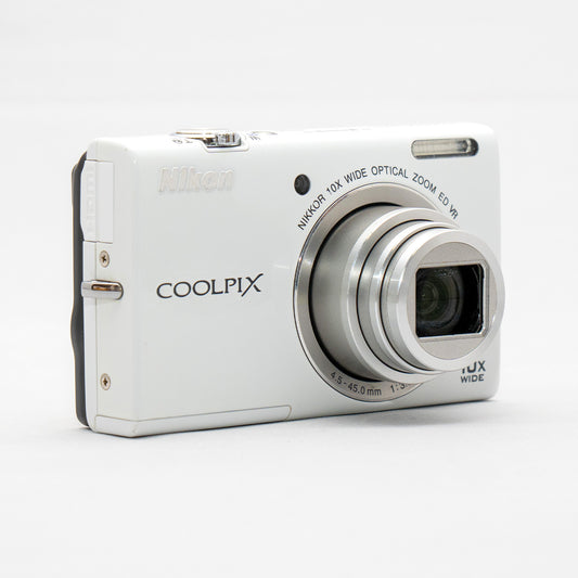 [ Good ] Nikon Coolpix S6200