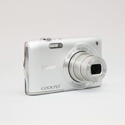 [ Bargain ] Nikon Coolpix S3300