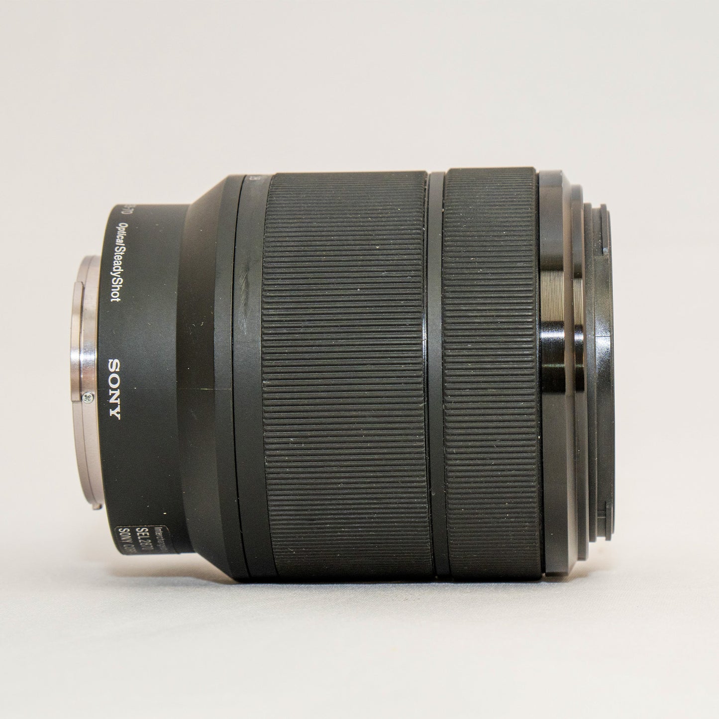 [ Bargain ] SONY FE 28-70mm F3.5-5.6 OSS SEL2870