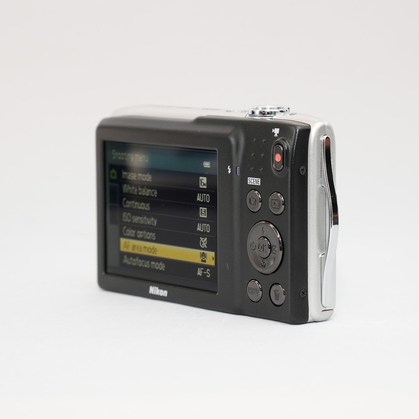 [ Bargain ] Nikon Coolpix S3300