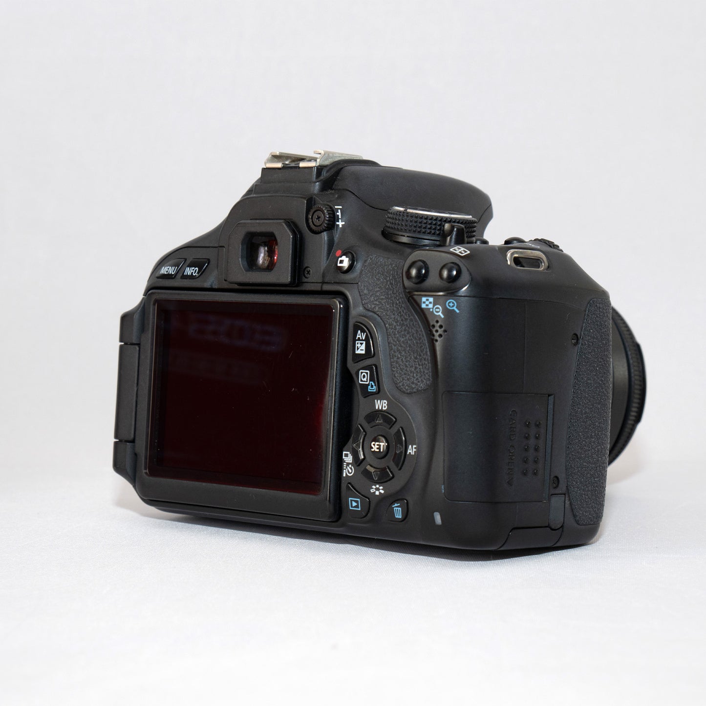 [ Good ] CANON EOS Kiss X5 EOS Rebel T3i EOS 600D with Lens EF-S 18-55mm F3.5-5.6 IS II STM