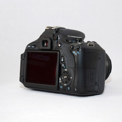 [ Good ] CANON EOS Kiss X5 EOS Rebel T3i EOS 600D with Lens EF-S 18-55mm F3.5-5.6 IS II STM