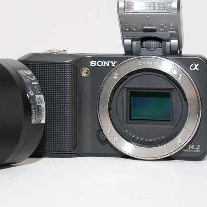 [ Excellent ] SONY NEX-3 with 18-55mm F3.5-5.6 OSS